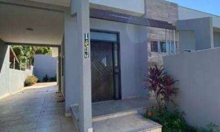 Casa com 4 dormitórios à venda, 200 m² por R$ 775.000,00 - Centro - Paranavaí/PR