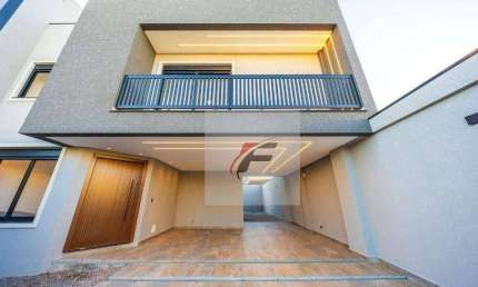 Sobrado com 4 dormitórios à venda, 280 m² por R$ 2.240.000 - Cruzeiro - São José dos Pinhais/PR