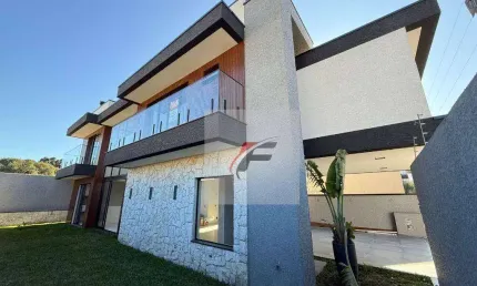 Casa com 4 dormitórios à venda Permuta , 256 m² por R$ 2.200.000 - Umbará - Curitiba/PR