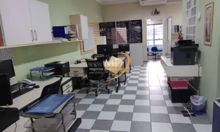 Casa com 3 quartos para alugar na Avenida Senador Roberto Simonsen, Santo Antônio, São Caetano do Sul por R$ 8.000
