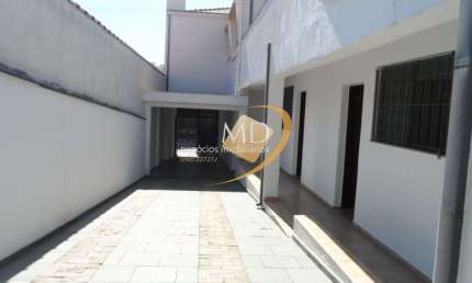 Casa com 3 quartos para alugar na Rua Osvaldo Cruz, Osvaldo Cruz, São Caetano do Sul por R$ 5.700