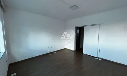 Sala comercial à venda na Rua Luís Louza, Olímpico, São Caetano do Sul por R$ 235.000