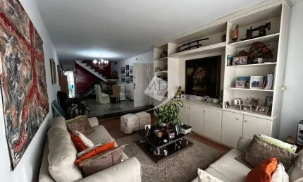Casa com 3 quartos à venda na Rua Ribeirão Preto, Olímpico, São Caetano do Sul por R$ 1.500.000