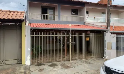 Sobrado a venda próximo à Av. São João - região leste de Londrina