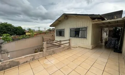 Casa com 3 quartos para venda - Ao lado do Lago Igapó - Jd. Champagnat, Londrina, PR