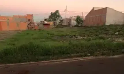 Terreno à venda no Jardim Olímpico, Londrina 