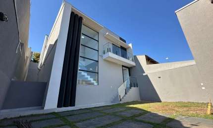 Sobrado à venda com magnífico acabamento, Califórnia, Londrina, PR