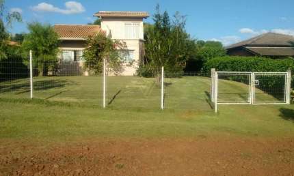 Chácara com casa em Condomínio Fechado na Warta, Terreno de 1.500m²: Seu Refúgio no Campo Próximo a Londrina!