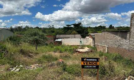 Oportunidade Única! Terreno de 250m² em Declive no Jardim Rivieira, Cambé. Pronto para Construir!
