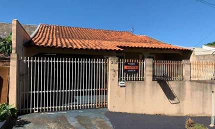 Casa Térrea com Churrasqueira na Região Norte de Londrina: Sua Oportunidade de Ter uma Casa Própria Perto de Tudo!