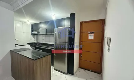 Lindo apartamento de 2 dormitórios  com sacada e churrasqueira à venda no bairro Itália, São José d