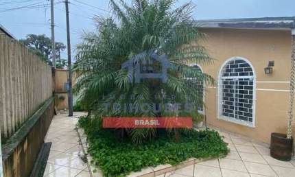 Excelente casa térrea  com 3 dormitórios à venda, no bairro  Alto Boqueirão