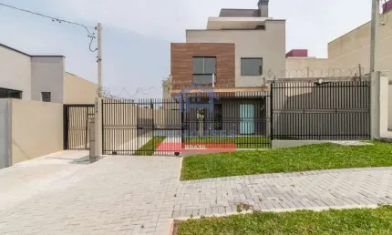 Lindos sobrados com 3 quartos à venda, uberaba, curitiba, pr por r$649 mil