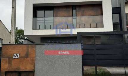 Maravilhoso Sobrado alto padrão a venda com 3 dormitórios e 1 suíte no bairro Uberaba por 899mil