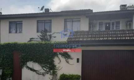 Maravilhoso Sobrado com 2 dormitórios à venda por apenas R$:550.000,00 no bairro São Braz, Curitiba