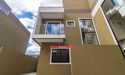 Sobrado Novo com 3 dormitórios e suite alto padrão com terraço à venda, no bairro Uberaba, Curitiba