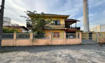 SOBRADO no ADHEMAR GARCIA com 3 quartos para VENDA, 228 m²