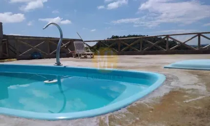 Chácara com 390 m² - 2 dormitórios com área gourmet e piscina