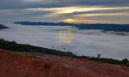 Terreno com 5.500 m² no Condomínio Pedra de Fogo - Campos do Jordão