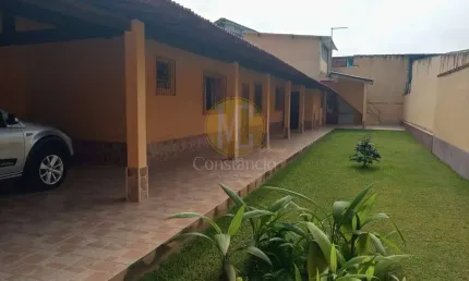 CASA TÉRREA COM 2 SUITES E VAGA DE GARAGEM PARA 4 CARROS - MORRO DO ALGODÂO