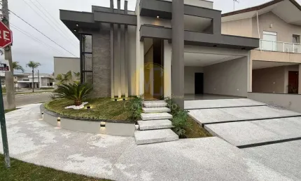 CASA 3 QUARTOS, SUITE MASTER E PISCINA PARA VENDA NO TERRAS DO VALE!