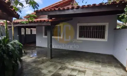 CASA A VENDA DE 3 DORMITÓRIOS NO CENTRO DE CARAGUATATUBA - SP