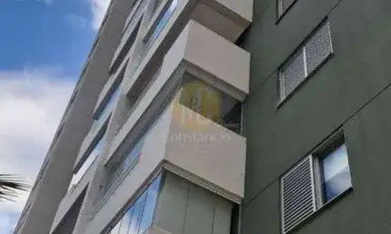 APARTAMENTO, 4 QUARTOS, 2 SUITES, 2 VAGAS GARAGEM 120M²  NO BOSQUE!