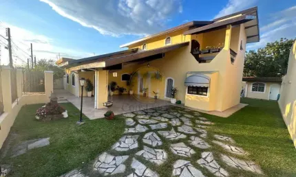 Sobrado com 4 dormitórios à venda, 320 m²  - Eugênio de Mello