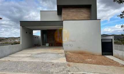 Casa 3 Dormitórios sendo 1 Suíte - 173 m² - Cond Fechado Taubaté