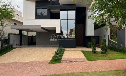Casa em Condomínio na Vila do Golfe | 3 suítes | 4 vagas