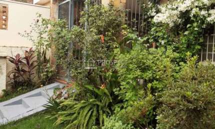 Casa muito bem localizada na Vila Seixas | 2 dormitórios