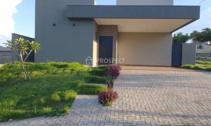 Casa no Condomínio Terras de San Pedro | 3 suítes | 4 vagas