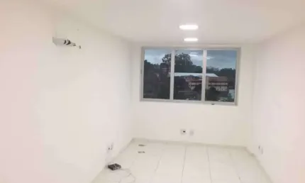 Sala comercial para alugar na Rua Lopo Saraiva, Pechincha, Rio de Janeiro, 22 m2 por R$ 700