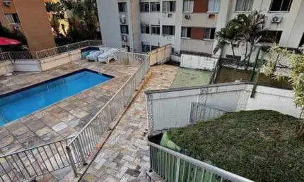 Apartamento com 3 quartos à venda na Estrada Pau-ferro, Pechincha, Rio de Janeiro, 65 m2 por R$ 235.000