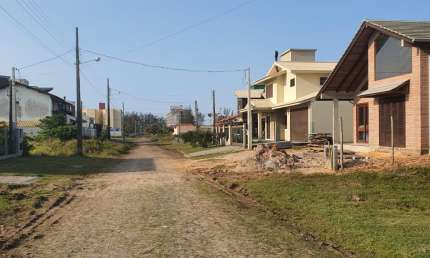 VENDA 375m2 - Terreno à 200m da Praia de ITAPIRUBÁ do SUL - LAGUNA-SC