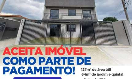Sobrado de frente para rua na melhor localização no Xaxim