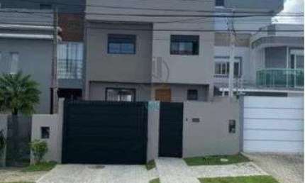 Sobrado Alto Padrão no Portão com três quartos sendo uma suíte