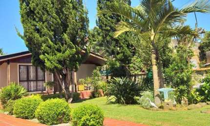 Linda casa térrea com um amplo terreno, aprova financiamento!!