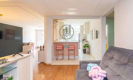 Apartamento térreo no Capão Raso, 03 quartos, sendo uma suíte com closet