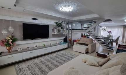 Lindo imóvel em condomínio, 4 quartos sendo 2 suítes, conforto e elegância