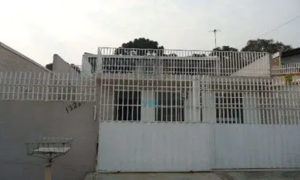Sobrado  com terraço, 4 quartos à venda no uberaba.