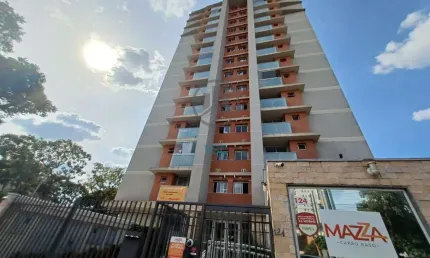 Apartamento novo, com 2 quartos sendo um deles uma suíte com closet e sacada