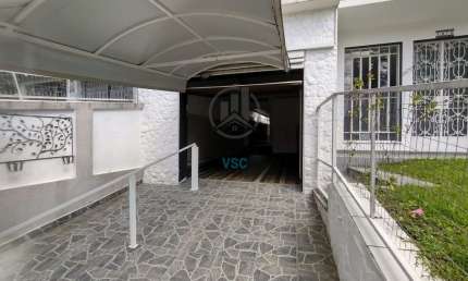 Casa Comercial em excelente localização e região nobre de Curitiba