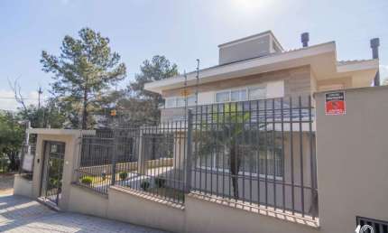 Casa com 3 quartos à venda na Rua Raymundo Correa, 44, Morro do Espelho, São Leopoldo por R$ 1.375.000