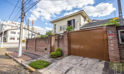 Casa com 4 quartos à venda na Rua Epifâneo Fogaça, 505, Cristo Rei, São Leopoldo por R$ 697.520