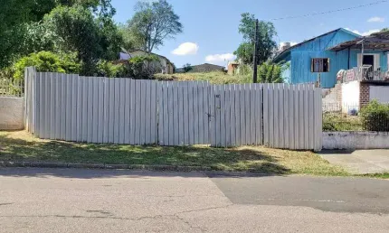 Terreno à venda na Rua Cruz Alta, 216, Centro, Esteio por R$ 420.000