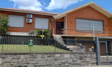 Casa com 3 quartos à venda na Rua Azambuja Fortuna, 342, Fião, São Leopoldo por R$ 850.000