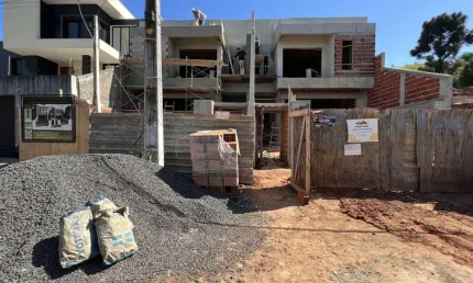 Casa com 3 quartos à venda na Eloi koch, 304, Cristo Rei, São Leopoldo por R$ 1.258.000