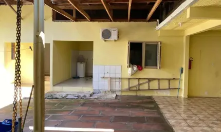 Casa com 7 quartos à venda na Platão, 49, Duque de Caxias, São Leopoldo por R$ 247.000