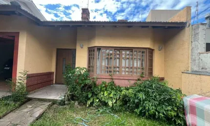 Casa com 3 quartos à venda na Rua Regina Mundi, 131, Cristo Rei, São Leopoldo por R$ 650.000